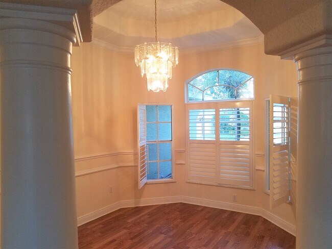 Foto del edificio - 16007 Burnham Way