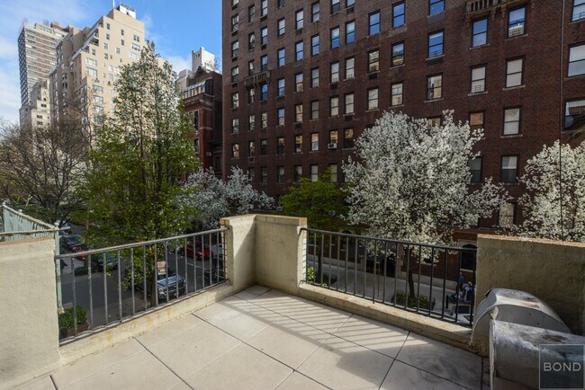 Foto del edificio - 151 E 71st St