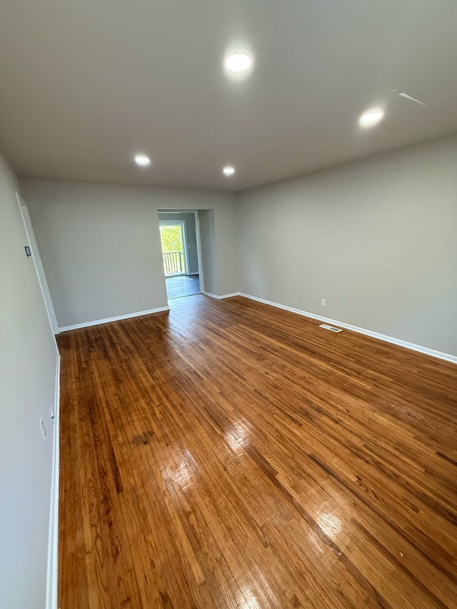 Building Photo - Moccasin