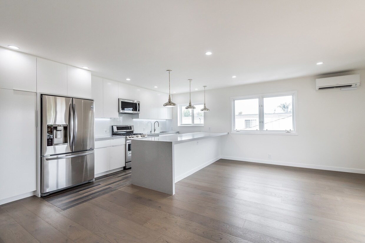 Foto principal - 1106 Harrison Ave