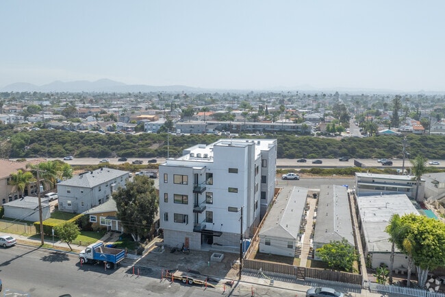 Context - 4505 Illinois Street - North Parks Newest ...