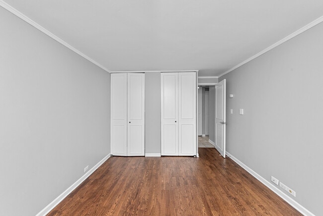 Building Photo - 2600 N Hampden Ct