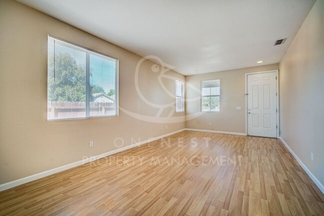 Building Photo - Welcome Home | 4-bedroom, 2-bathroom home nestled in the desirable Foskett Ranch area!
