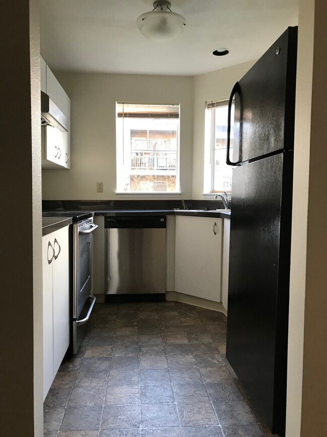 Photo - 5300 Harbour Pointe Blvd Apartment