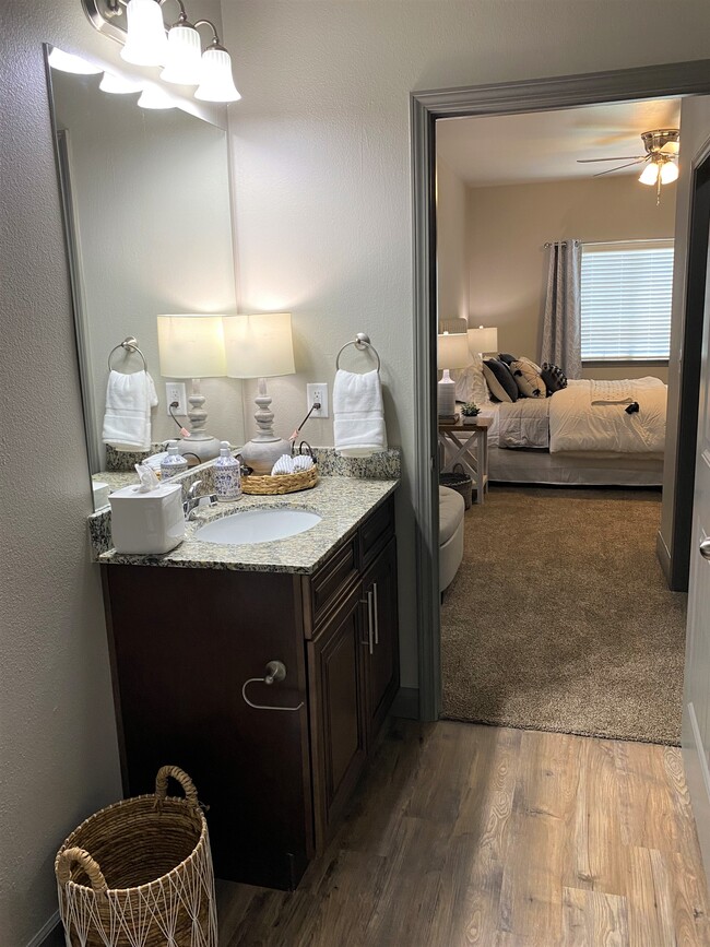 Lake Villas Apartments Apartments Granbury, TX