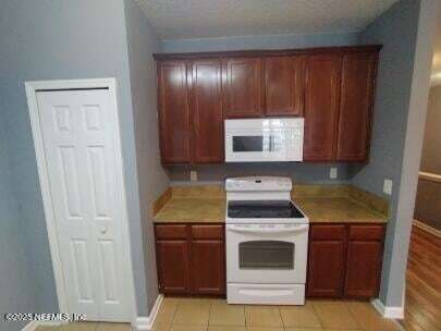 Building Photo - 9360 Scaup Way