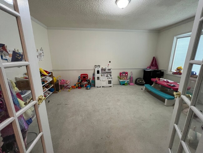 Front Room - 1611 Treetop Dr