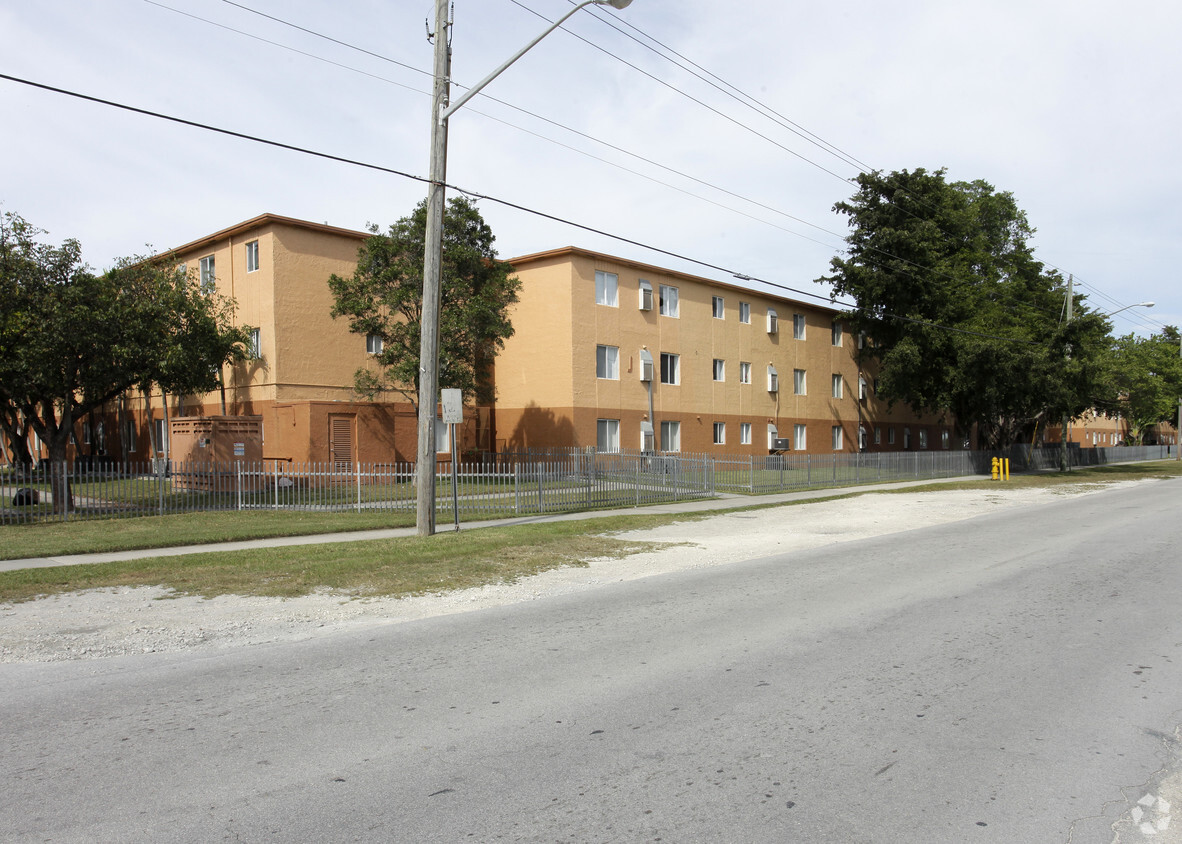 Foto del edificio - Campbell Arms Apartments