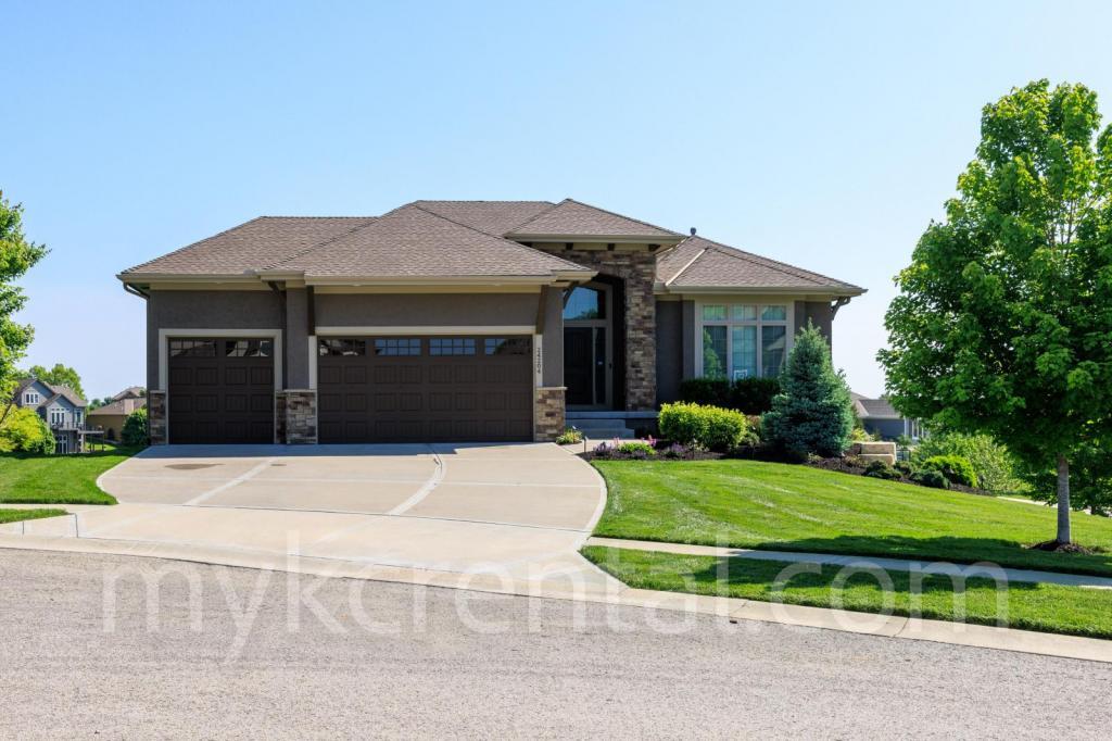 24204 W 69th St House for Rent in Shawnee, KS