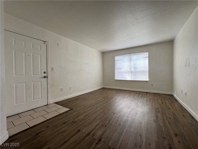 Building Photo - 8101 W Flamingo Rd