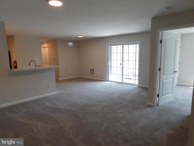 Building Photo - 165 Natalie Rd