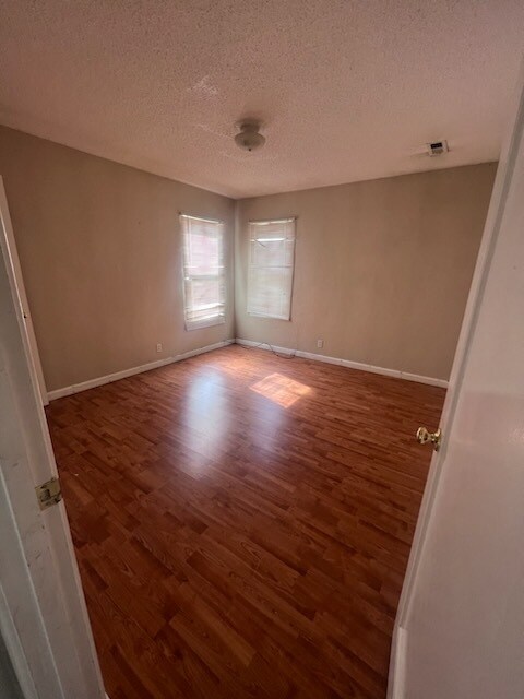 Building Photo - 1400 Texas Ave