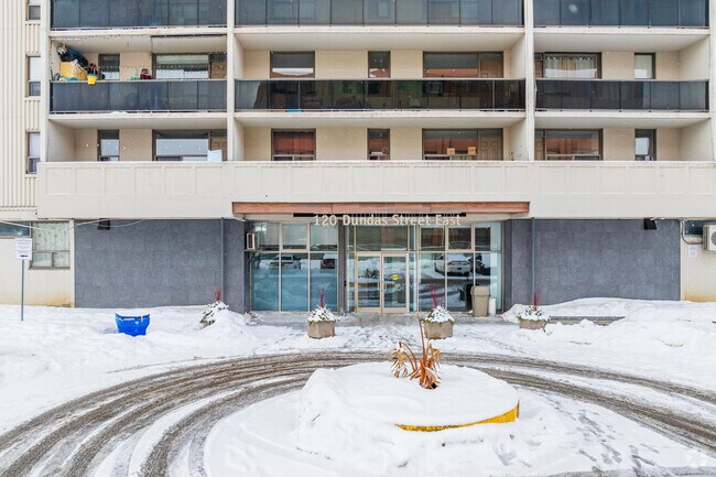 120, rue Dundas Est - Entrée - 120 Dundas Street