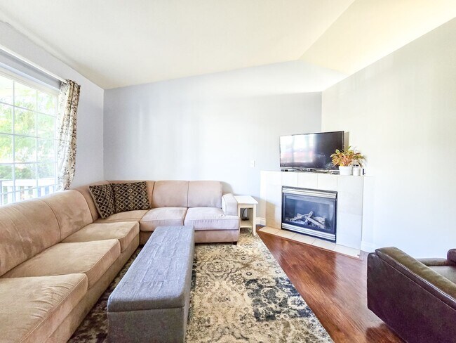 Building Photo - 4BD/2.5BA Monroe Home