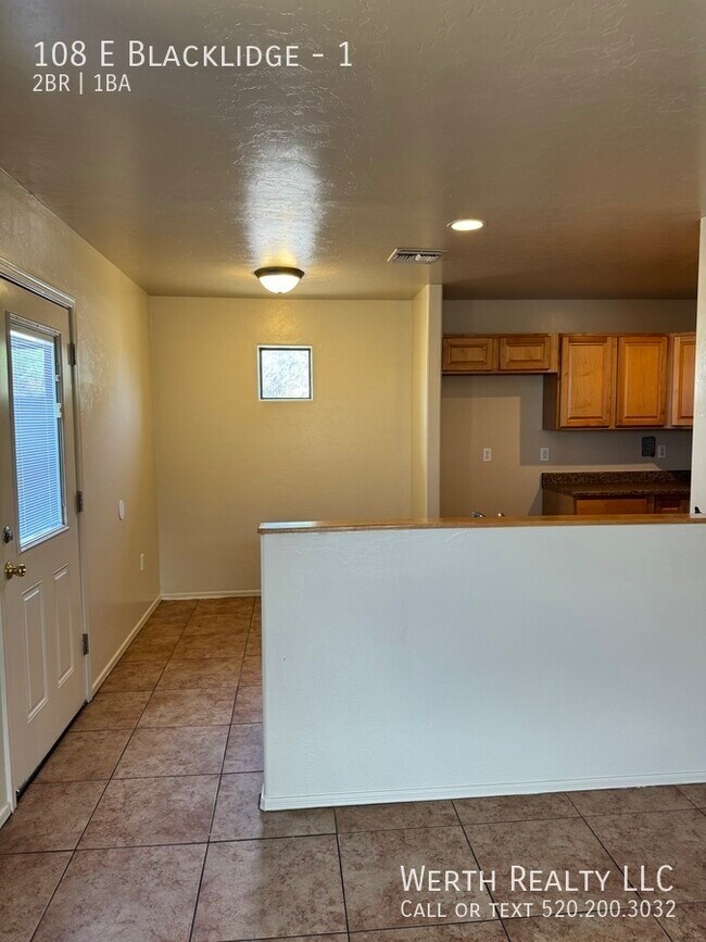 Building Photo - 108 E Blacklidge Dr