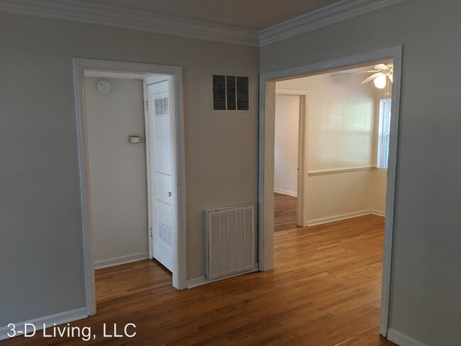 Building Photo - 1314 E Victory Dr