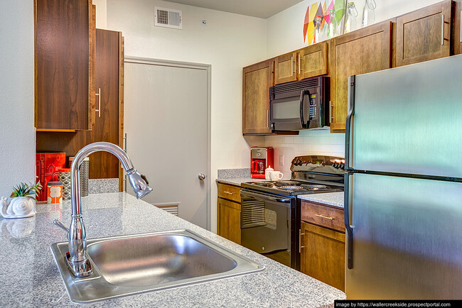 Foto del edificio - Waller Creekside | One Month Free | Posted...