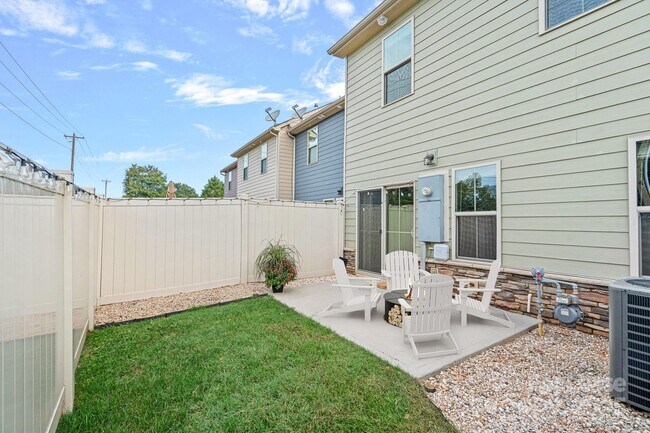 Foto del edificio - 206 Scenic View Ln