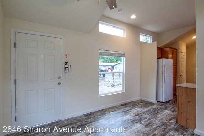 Foto del edificio - 2646 Sharon Ave