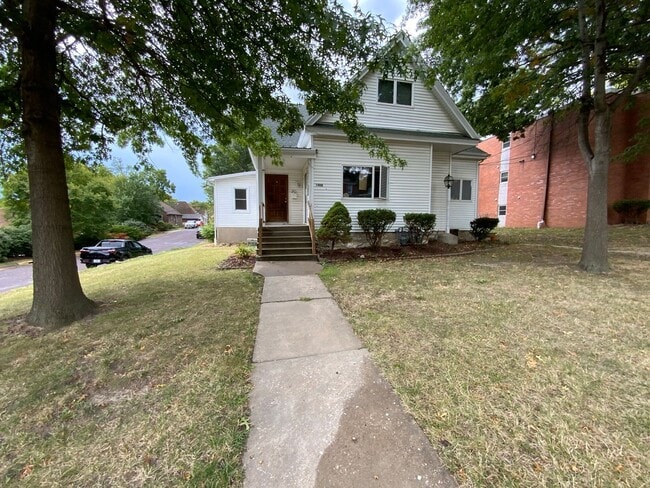 Building Photo - 1408 Bass Ave
