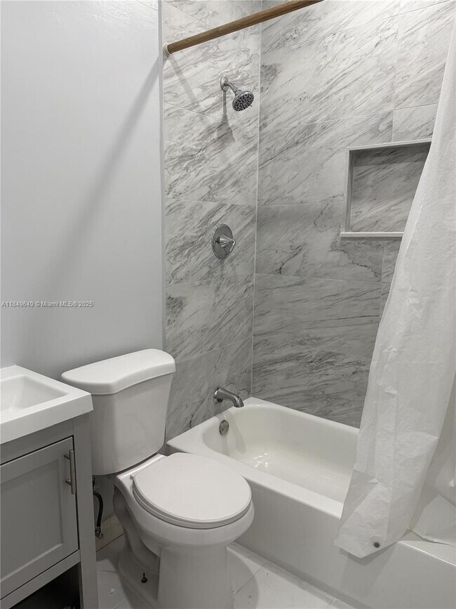 Foto del edificio - 214 SW 2nd Terrace