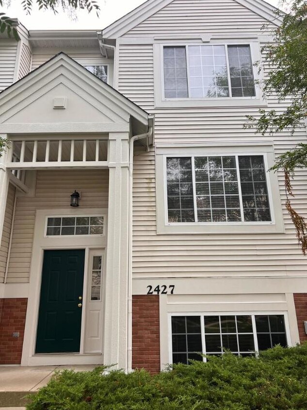 Primary Photo - 2427 Oakfield Dr