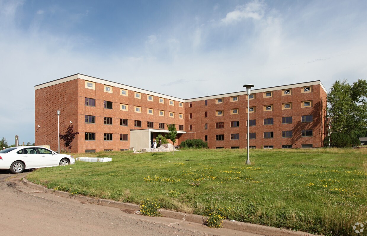 Primary Photo - Ross Hall