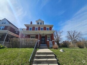 Building Photo - 831 Linwood Ave