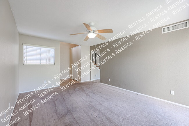 Building Photo - 4555 W Continental Dr