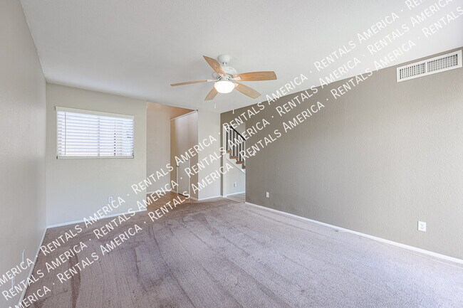 Foto del edificio - 4555 W Continental Dr