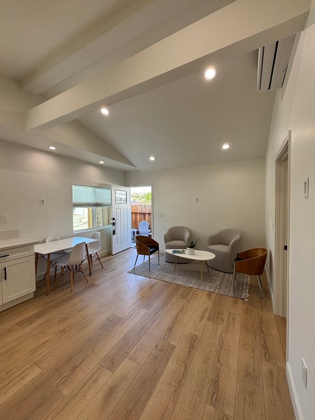 Foto del edificio - 6038 Maury Ave