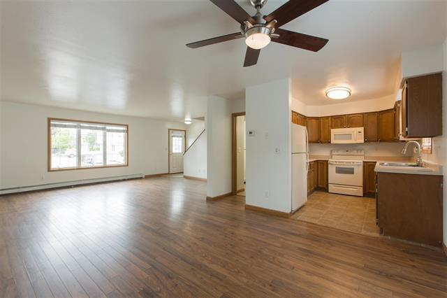 Primary Photo - 1585 Gillam Way