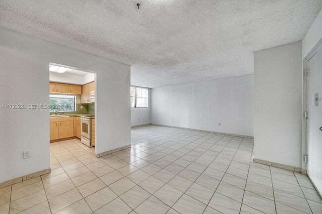 Building Photo - 9440 W Flagler St