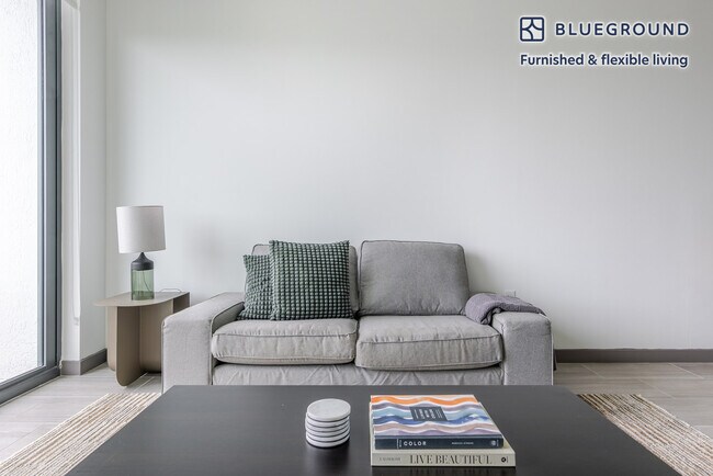 Foto del edificio - 6445 NE 7th Ave