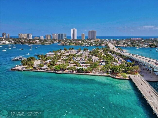 Foto del edificio - 2650 Lake Shore Dr