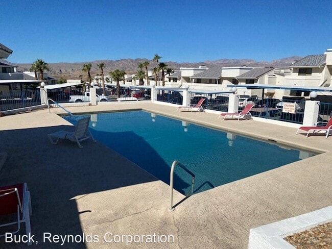 Foto del edificio - 2 br, 1 bath House - 2022 Merrill Ln. #14E