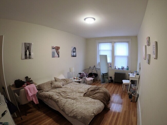 Foto del edificio - REALLY NICE BROOKLINE 4 BED 2 BATH!!!!!