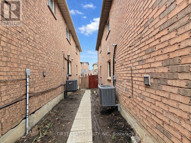 Building Photo - 5323 Red Brush Dr