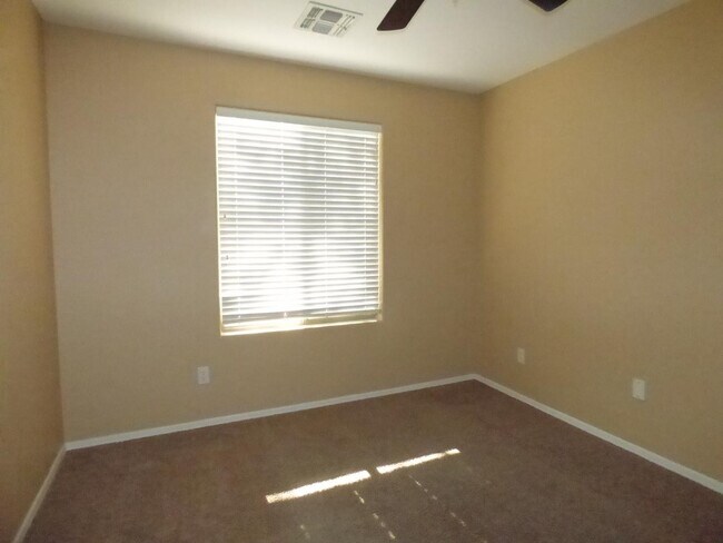 Building Photo - 14082 W Rosewood Dr