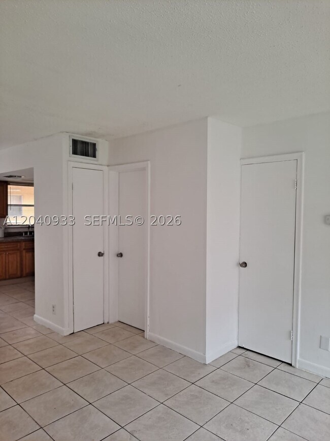 Foto del edificio - 2560 NW 52nd Ave