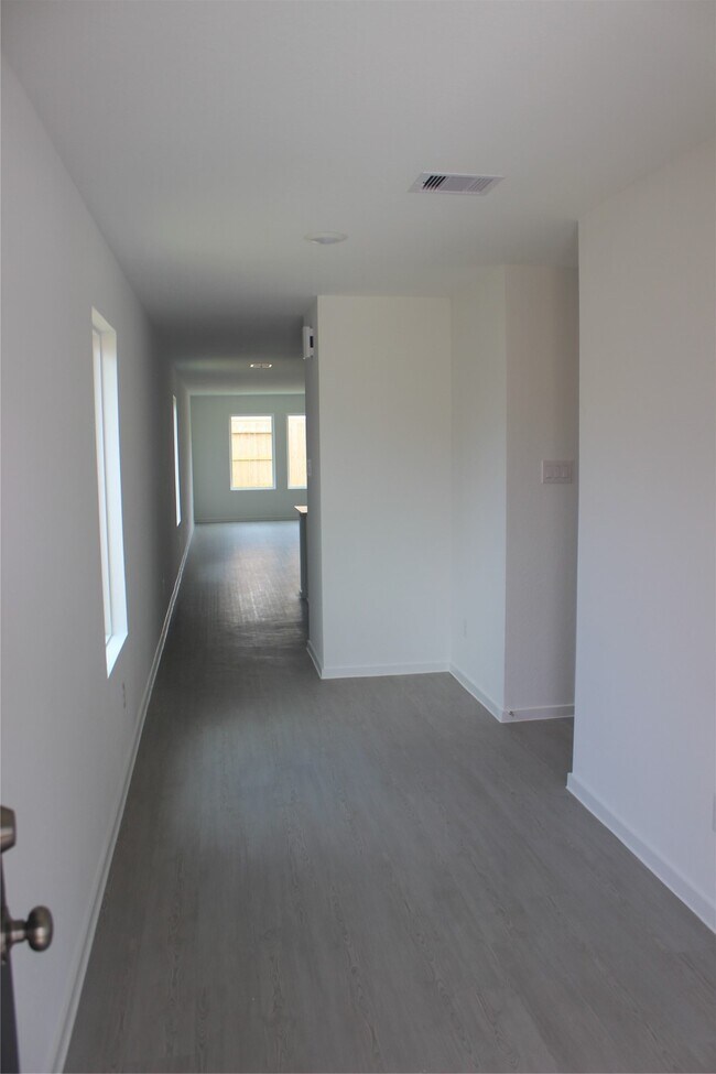 Foto del edificio - 3128 Twisted Myrtle Dr