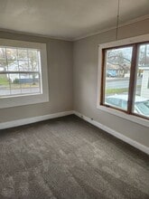 Building Photo - 118 E Cayuga St