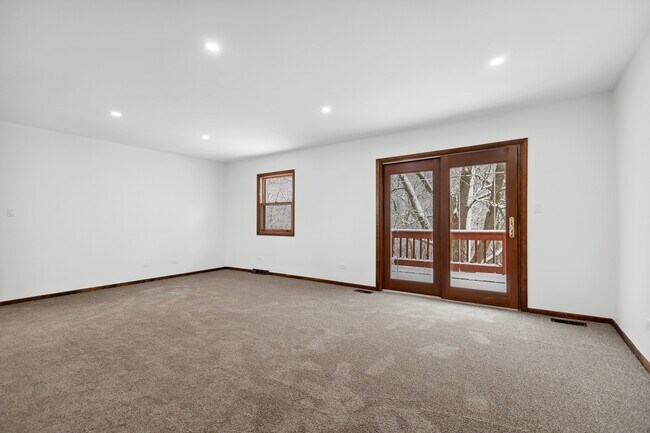 Foto del edificio - 722 McHenry Ave