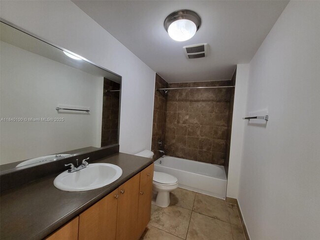 Foto del edificio - 435 SW 12th Ave