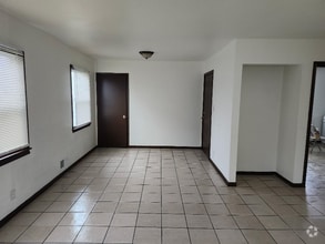 Building Photo - 7210 W Hampton Ave