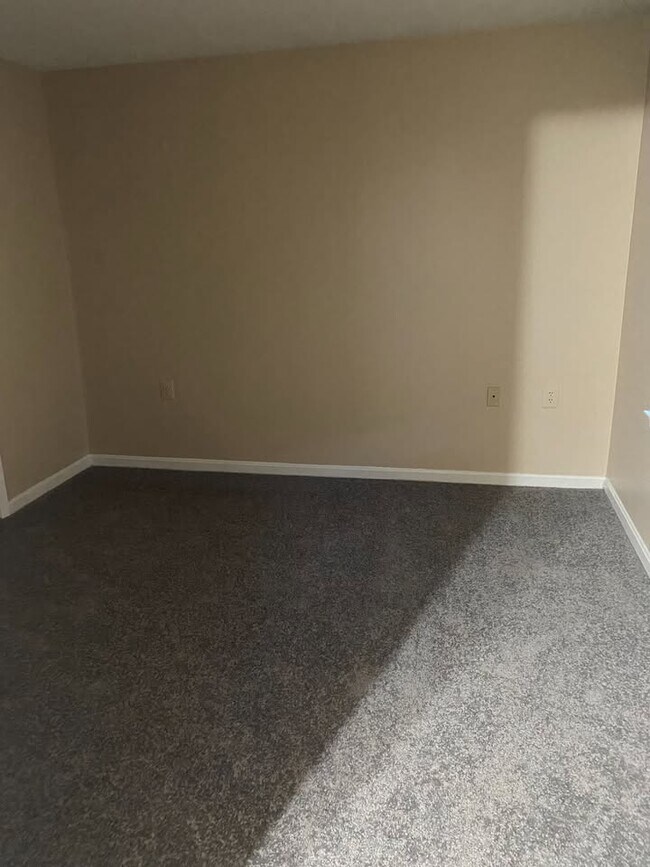 Dormitorio 1 - 10024 Vanderbilt Circle