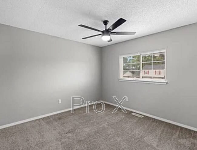 Foto del edificio - 3402 SW Victoria Pl