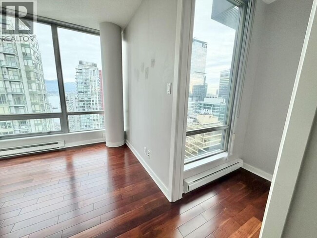 Photo du bâtiment - 1200 W Georgia St