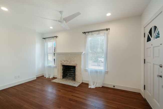 Foto del edificio - Historic Monte Vista Charm meets Modern Convenience!