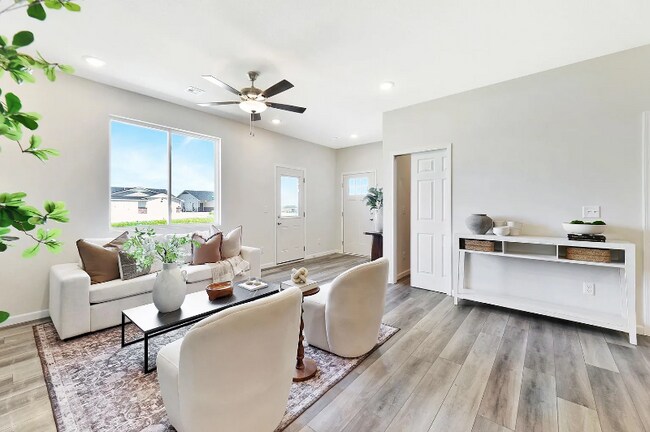 Foto del edificio - 2407 S Wheatland St